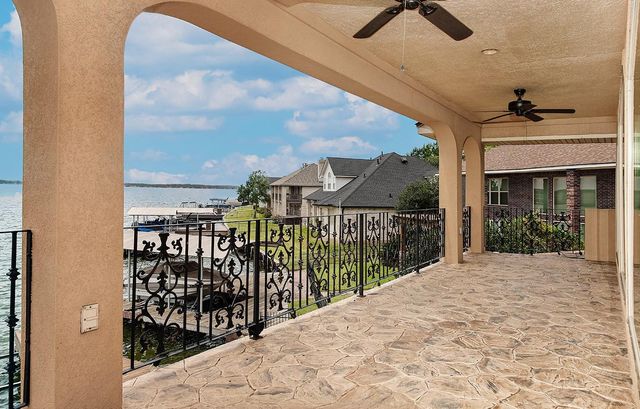 7159 Kingston Cove Lane, Willis, TX 77318