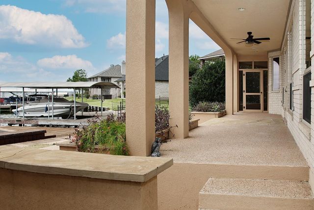 7159 Kingston Cove Lane, Willis, TX 77318