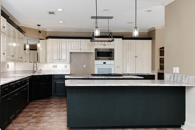7159 Kingston Cove Lane, Willis, TX 77318