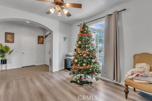 12008 Sierra Vista, Phelan, CA 92371