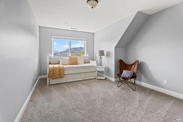 4561 Lake Ridge Rd, Ukiah, CA 95482