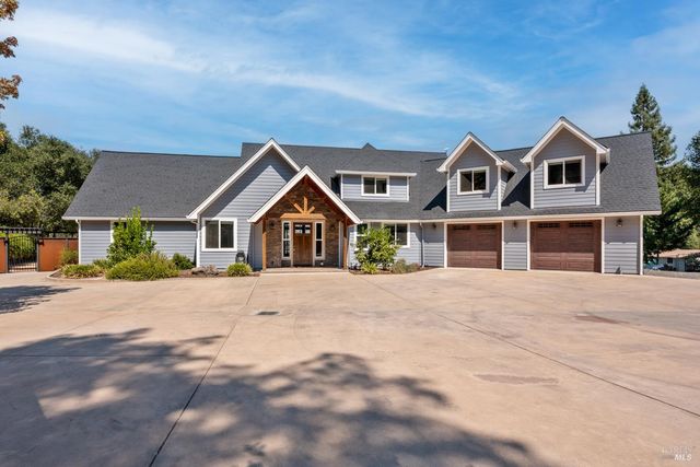 4561 Lake Ridge Rd, Ukiah, CA 95482