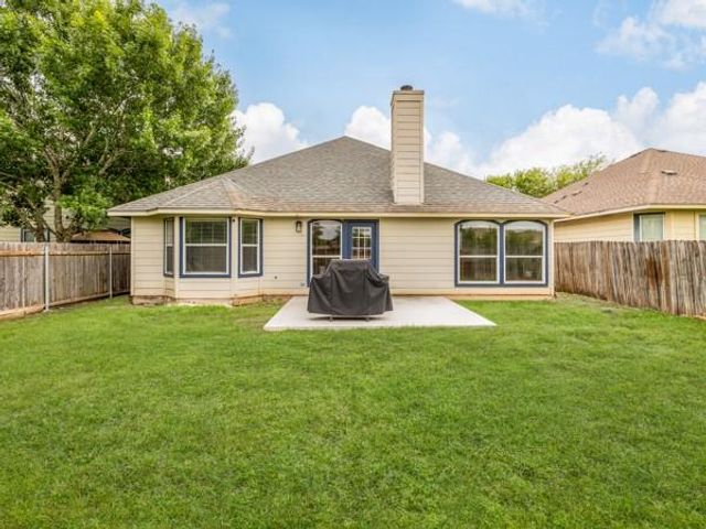 536 W Metcalfe ST, Hutto, TX 78634