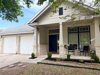 536 W Metcalfe ST, Hutto, TX 78634