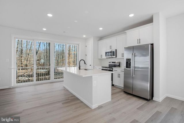135 CATALPA DR, North East, MD 21901