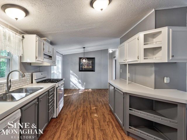 127 Hidden Springs Street, Fort Gratiot, MI 48059