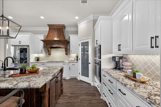 455 Christian Way, Azle, TX 76020