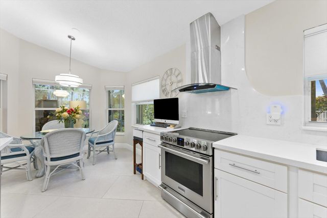 6854 Rienzo Street, Lake Worth, FL 33467