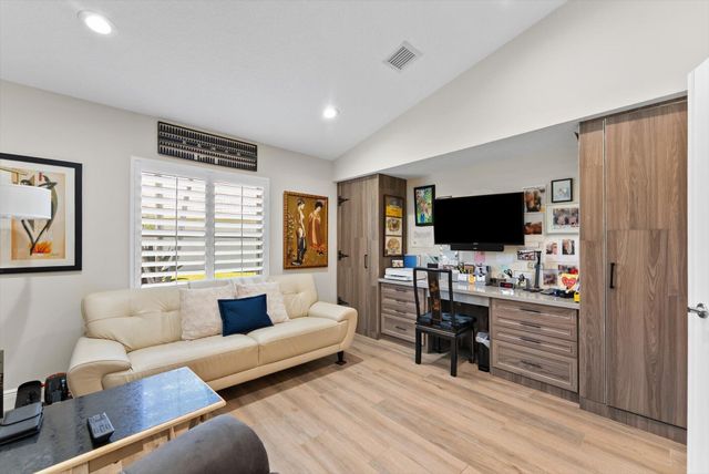 6854 Rienzo Street, Lake Worth, FL 33467