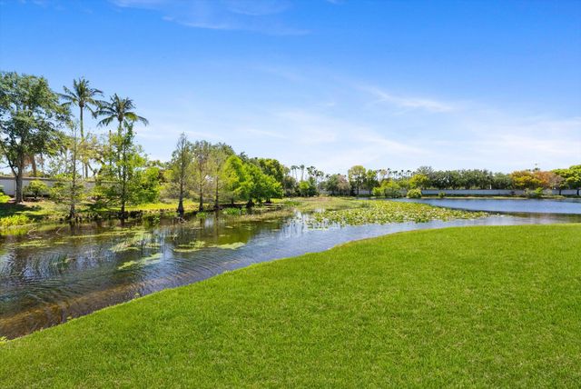 6854 Rienzo Street, Lake Worth, FL 33467