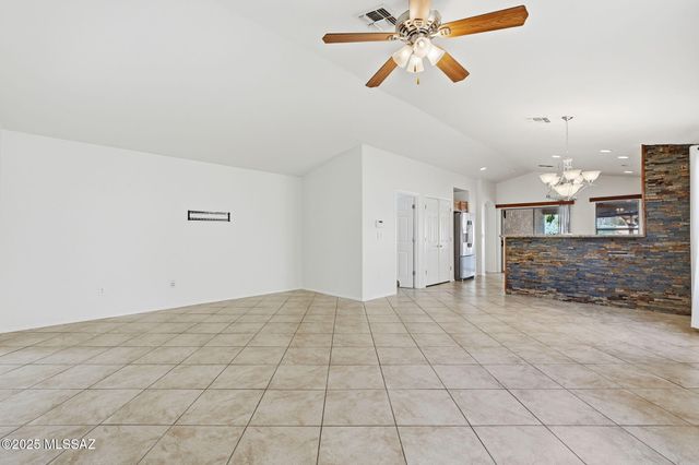 512 W Camino Tunera, Sahuarita, AZ 85629