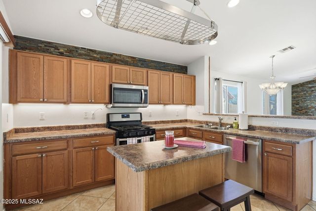 512 W Camino Tunera, Sahuarita, AZ 85629