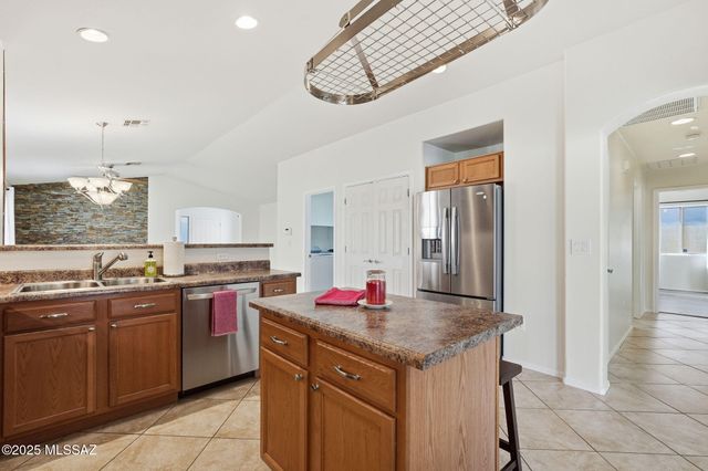 512 W Camino Tunera, Sahuarita, AZ 85629