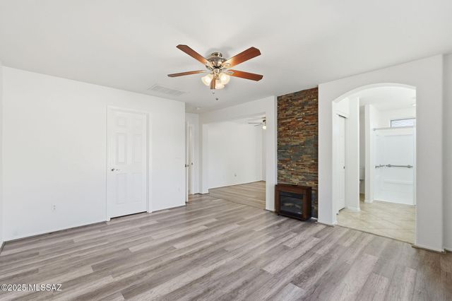 512 W Camino Tunera, Sahuarita, AZ 85629