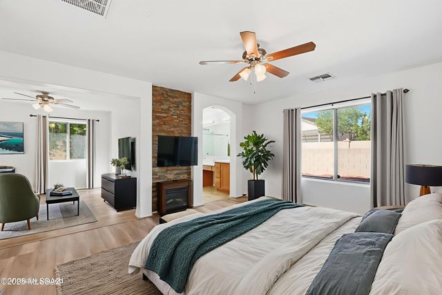 512 W Camino Tunera, Sahuarita, AZ 85629