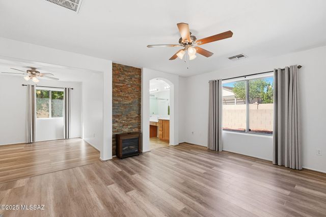 512 W Camino Tunera, Sahuarita, AZ 85629