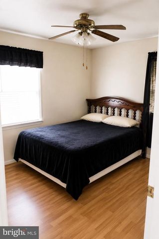 7087 LAKEVIEW DR, Warrenton, VA 20187