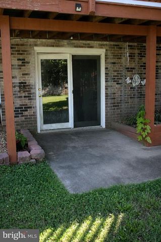 7087 LAKEVIEW DR, Warrenton, VA 20187