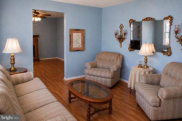 7087 LAKEVIEW DR, Warrenton, VA 20187