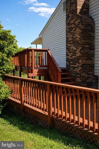 7087 LAKEVIEW DR, Warrenton, VA 20187