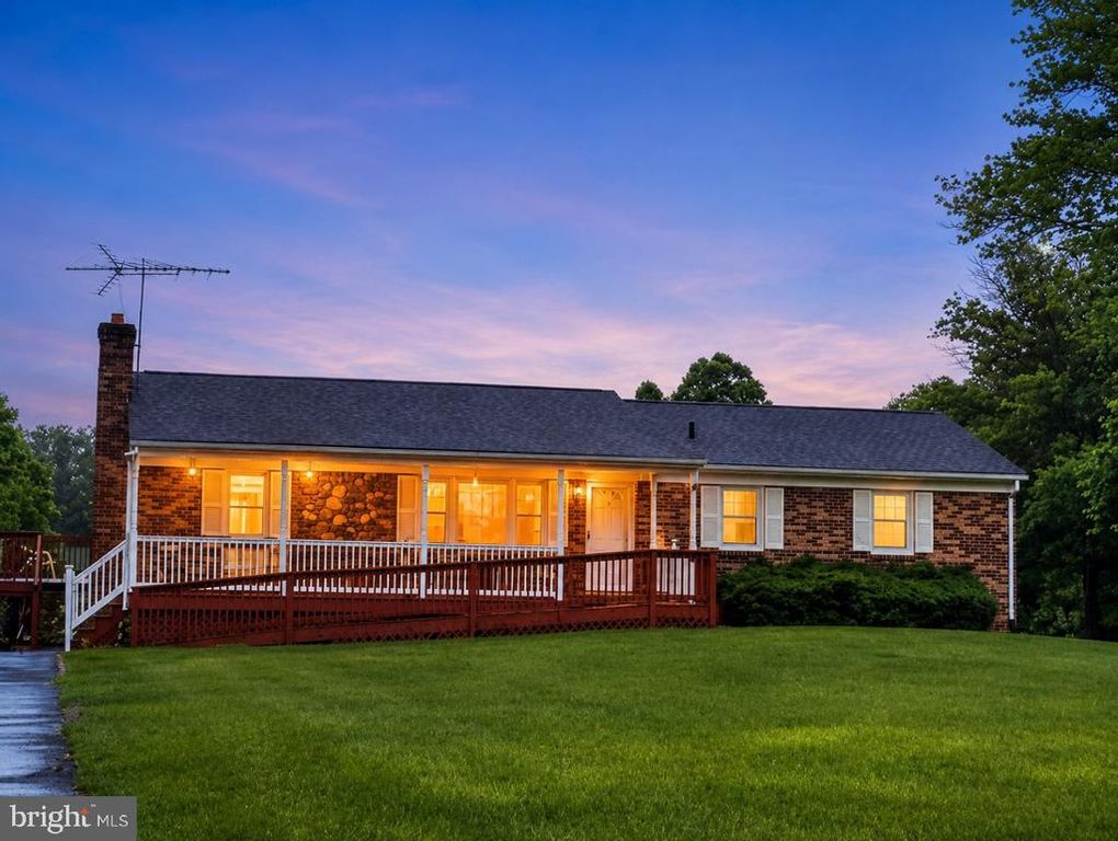 7087 LAKEVIEW DR, Warrenton, VA 20187