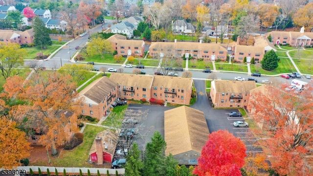 52 Sandra Circle 2B, Westfield Town, NJ 07090