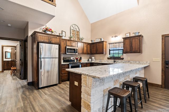 488 Canyon Oaks, Concan, TX 78838