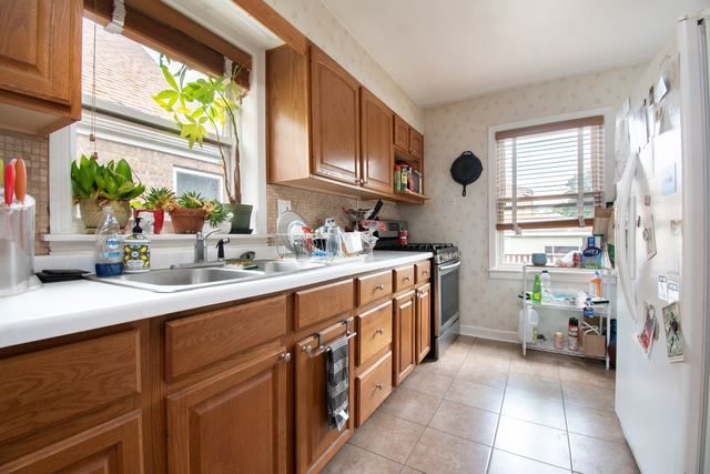 4538 W Wellington Avenue, Chicago, IL 60641