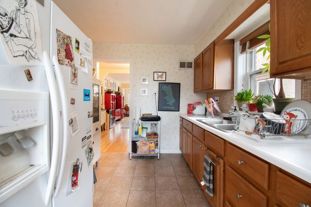 4538 W Wellington Avenue, Chicago, IL 60641