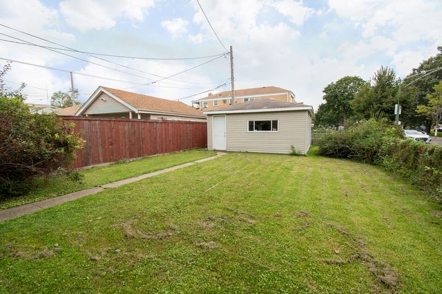 4538 W Wellington Avenue, Chicago, IL 60641