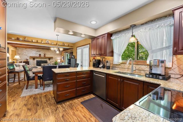 44962 Steeple Path, Novi, MI 48375