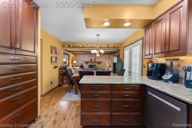 44962 Steeple Path, Novi, MI 48375