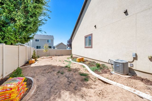2469 S LAUREL ST, West Haven, UT 84401
