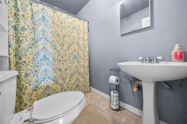 633 Haverhill Lane, Dallas, TX 75217