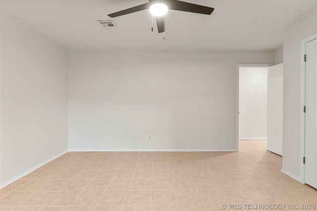 1604 N Delaware Street, Chouteau, OK 74337