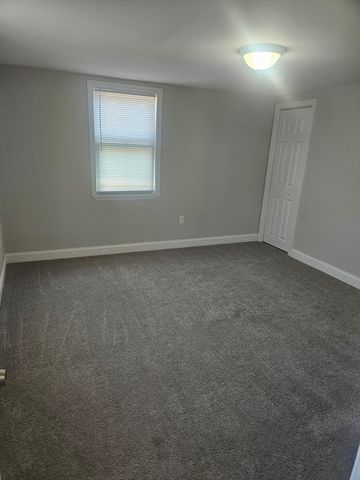 192 Hildreth St, Lowell, MA 01850