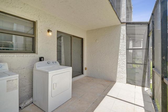 4511 Treehouse Lane B, Tamarac, FL 33319