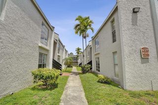 4511 Treehouse Lane B, Tamarac, FL 33319