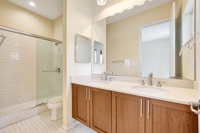 370 SW 14 Avenue, Fort Lauderdale, FL 33312