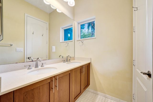 370 SW 14 Avenue, Fort Lauderdale, FL 33312