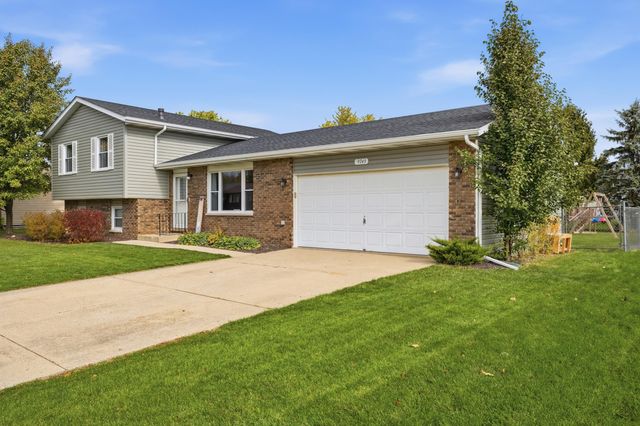 9745 Tyler Street, Crown Point, IN 46307