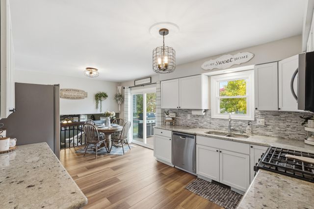 9745 Tyler Street, Crown Point, IN 46307