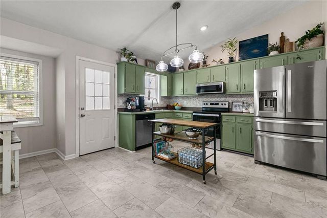 3705 Compton Woods Lane, Loganville, GA 30052