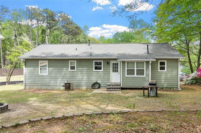 3705 Compton Woods Lane, Loganville, GA 30052