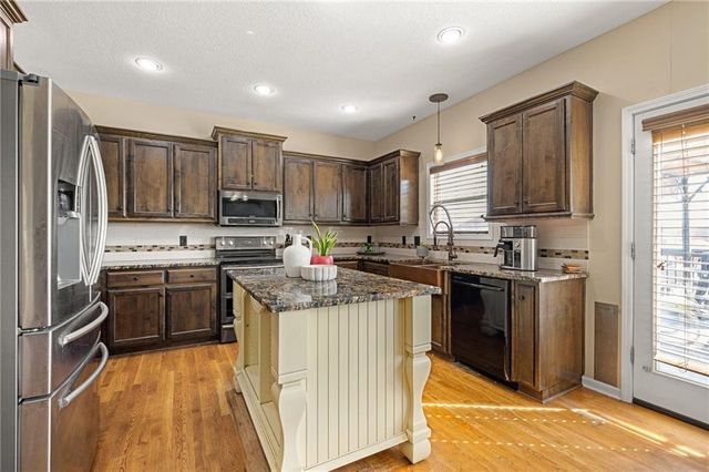 15409 Belmont Court, Basehor, KS 66007