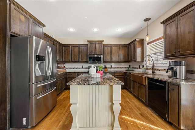 15409 Belmont Court, Basehor, KS 66007