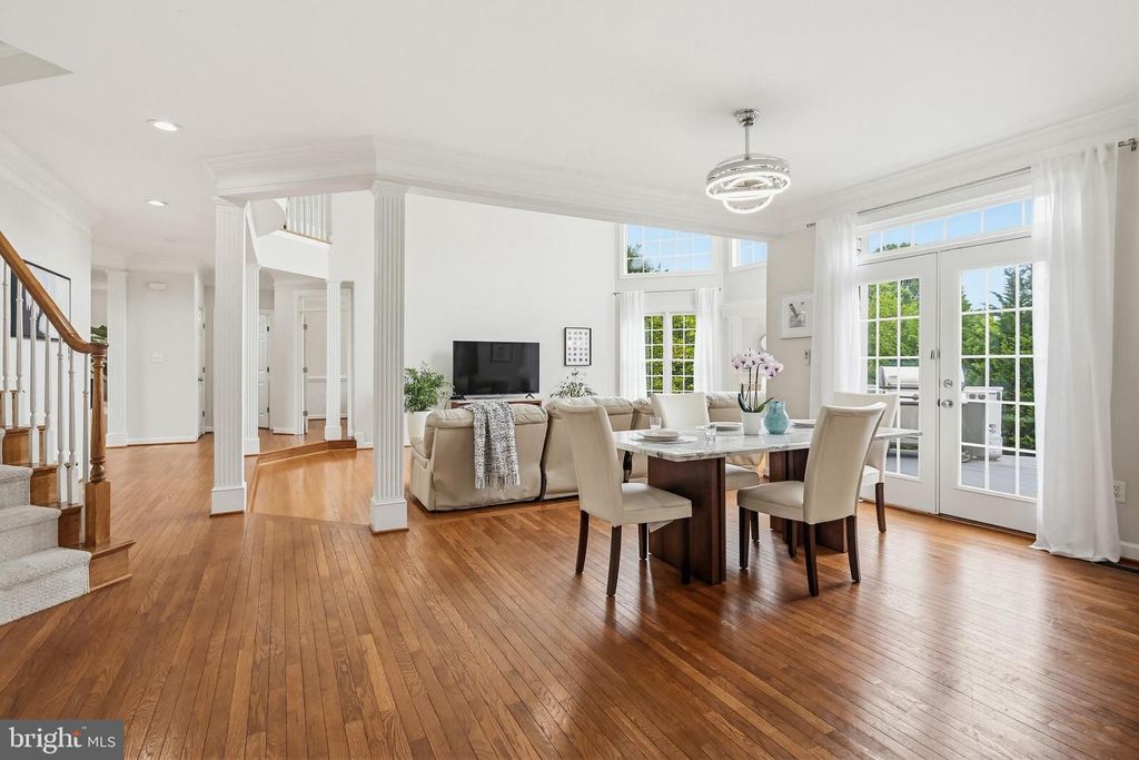 Image 19 of property listing at 16502 HARBOUR TOWN DR, Ashton, MD 20861