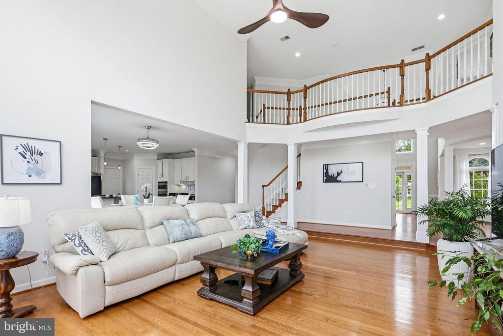 Image 22 of property listing at 16502 HARBOUR TOWN DR, Ashton, MD 20861