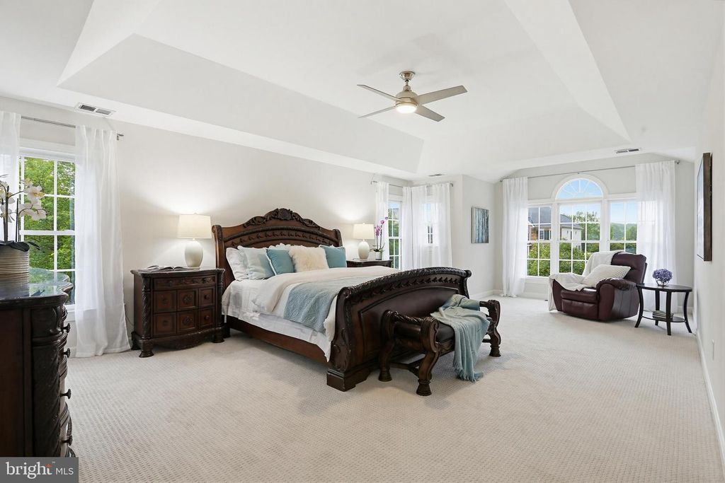 Image 26 of property listing at 16502 HARBOUR TOWN DR, Ashton, MD 20861