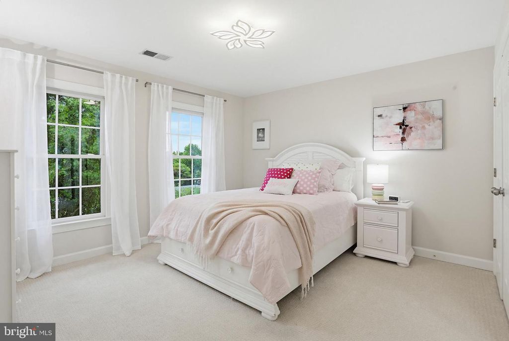Image 35 of property listing at 16502 HARBOUR TOWN DR, Ashton, MD 20861